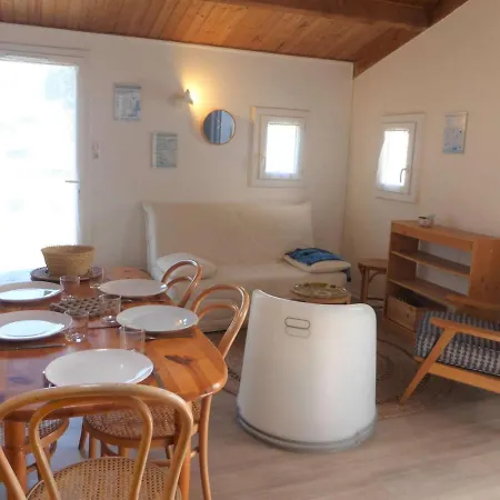 Maison 3 Pieces Pour 5 Personnes A 1,5 Km De La Avec Piscine, Tennis Et Parking Prive - Fr-1-224a-58