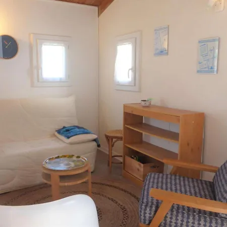 Maison 3 Pieces Pour 5 Personnes A 1,5 Km De La Avec Piscine, Tennis Et Parking Prive - Fr-1-224a-58