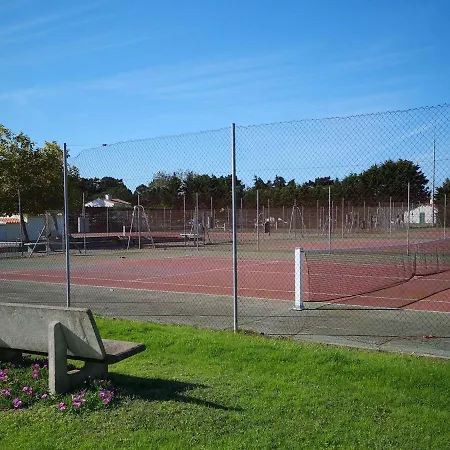 Maison 3 Pieces Pour 5 Personnes A 1,5 Km De La Avec Piscine, Tennis Et Parking Prive - Fr-1-224a-58 Brétignolles-sur-Mer