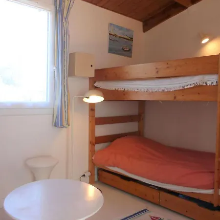 Maison 3 Pieces Pour 5 Personnes A 1,5 Km De La Avec Piscine, Tennis Et Parking Prive - Fr-1-224a-58